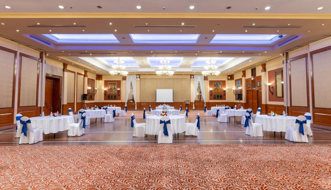 होटल Radisson 5*